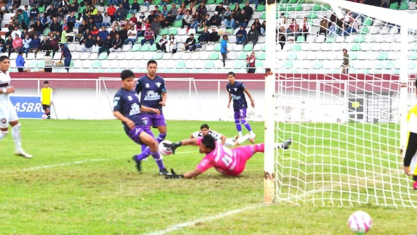 Salamanca, Gto.: Real Refineros FC lucha y suma cinco partidos sin ganar