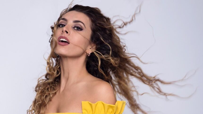 Susy Lu desata risas en el teatro con su comedia fresca